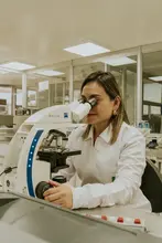 Investigación biomédica avanzada: Los servicios del CIBM de la UQ