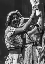 Pasiones conectadas: El Camino de Angi Lucumí en la música y el periodismo