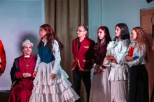 De las tablas al micrófono: Ahsley Duque, solista de la Orquesta Filarmónica de la Uniquindío