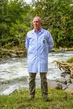 El Dr. Jorge Gómez Marín es invitado por la FAO a participar en una reunión internacional sobre riesgos microbiológicos en alimentos