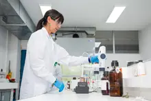 Avanza la calidad del agua en el Eje Cafetero: Laboratorio de la Uniquindío amplía su acreditación