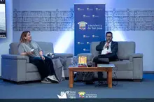 Docente uniquindiano en la feria del libro de San José en Uruguay