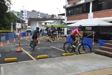 Estand Escuela de Bicicross Trueno
