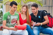 Seis décadas de historia, reflejan la renovación social desde el territorio