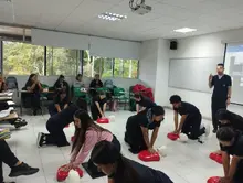 APRENDIZAJE COLABORATIVO ENTRE ENFERMERÍA, MEDICINA Y GERONTOLOGÍA