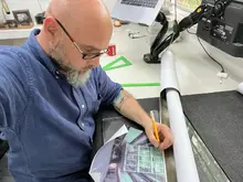 Jorge Urrea expone ‘Dimensiones’ en Teatro Azul