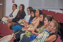 Graduación de emprendedores: 12 estudiantes concluyen el programa Insignias